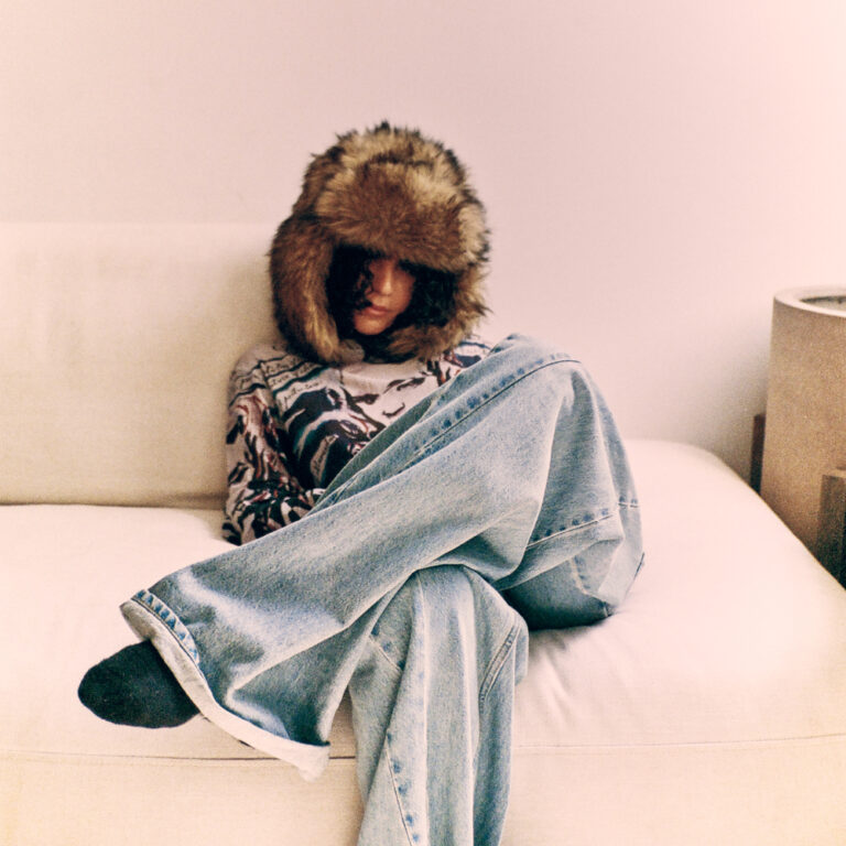 Lire la suite à propos de l’article Carlita sort un nouveau single intitulé « See It As A Sign Feat. MYD », via Ninja Tune