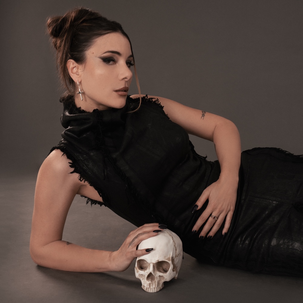 You are currently viewing Cera Khin revient MUTATE Records avec le single « I Don’t Care », un morceau de hard-psy